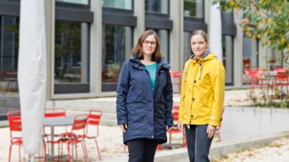 Franziska Götze (rechts) und Evelyn Markoni forschen daran, wie Städte gesunde und faire Ernährung für alle sicherstellen können.